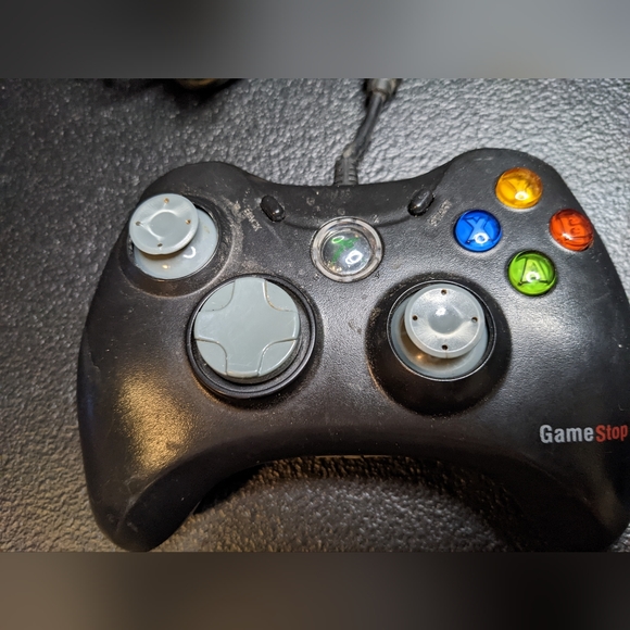 Microsoft Xbox 360 Wired Controllers (2 preowned) Black/Clear - Picture 9 of 12